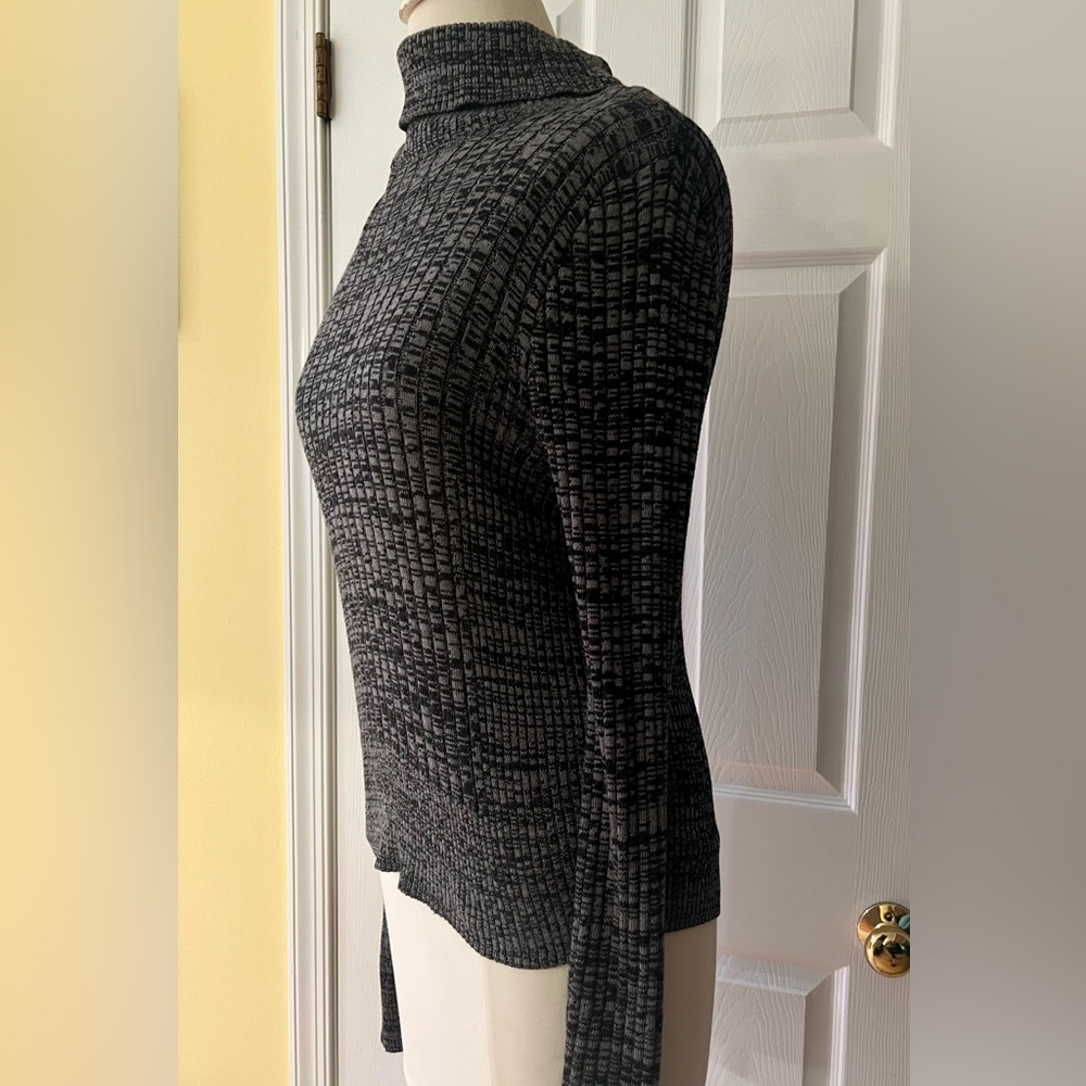Woman’s Aeropostale Long Sleeve Shirt